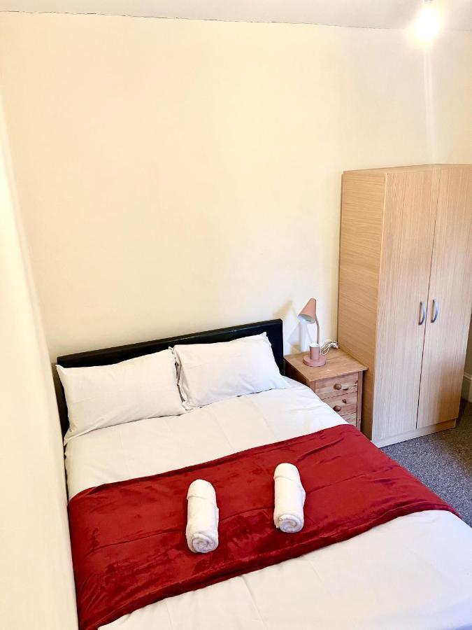Aldgate Holiday Rooms London Exterior photo