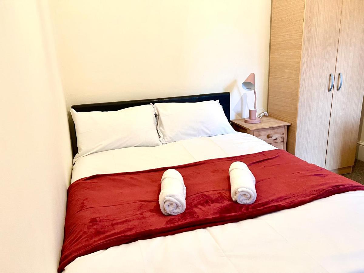 Aldgate Holiday Rooms London Exterior photo