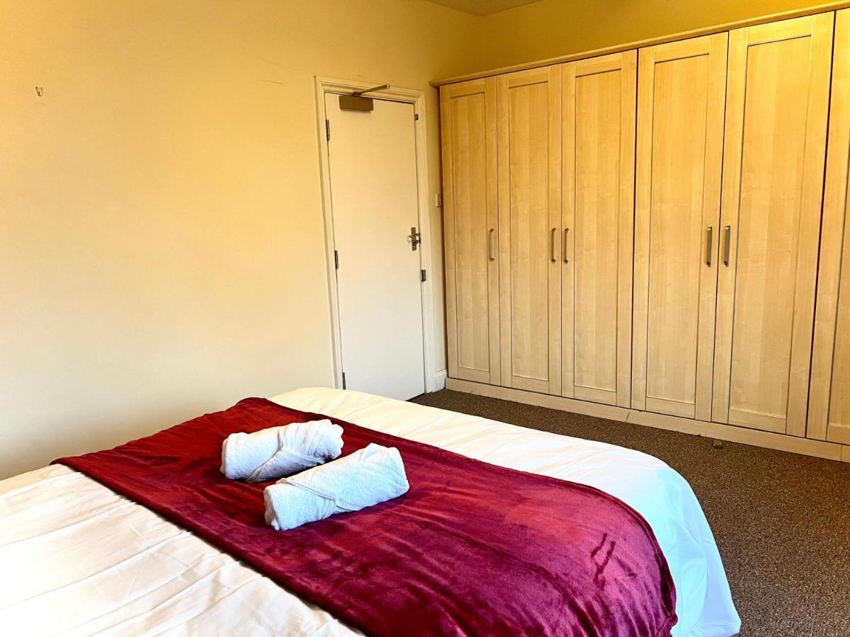 Aldgate Holiday Rooms London Exterior photo